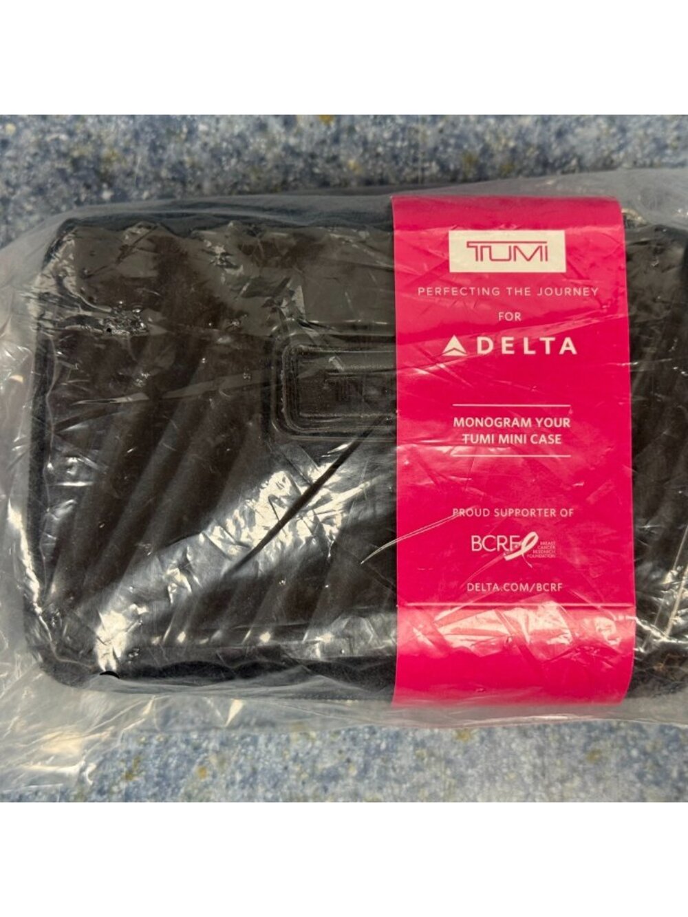 TUMI For DELTA BLACK Hard Shell Suitcase Amenity Travel Kit NEW IN PLASTIC